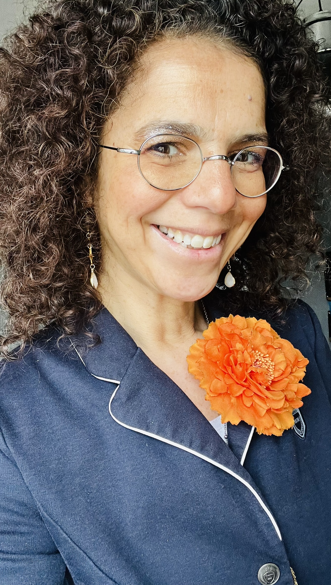 Hanane Risayindi, consultante en communication stratégique et positionnement business pour Multipotentiels Belgique