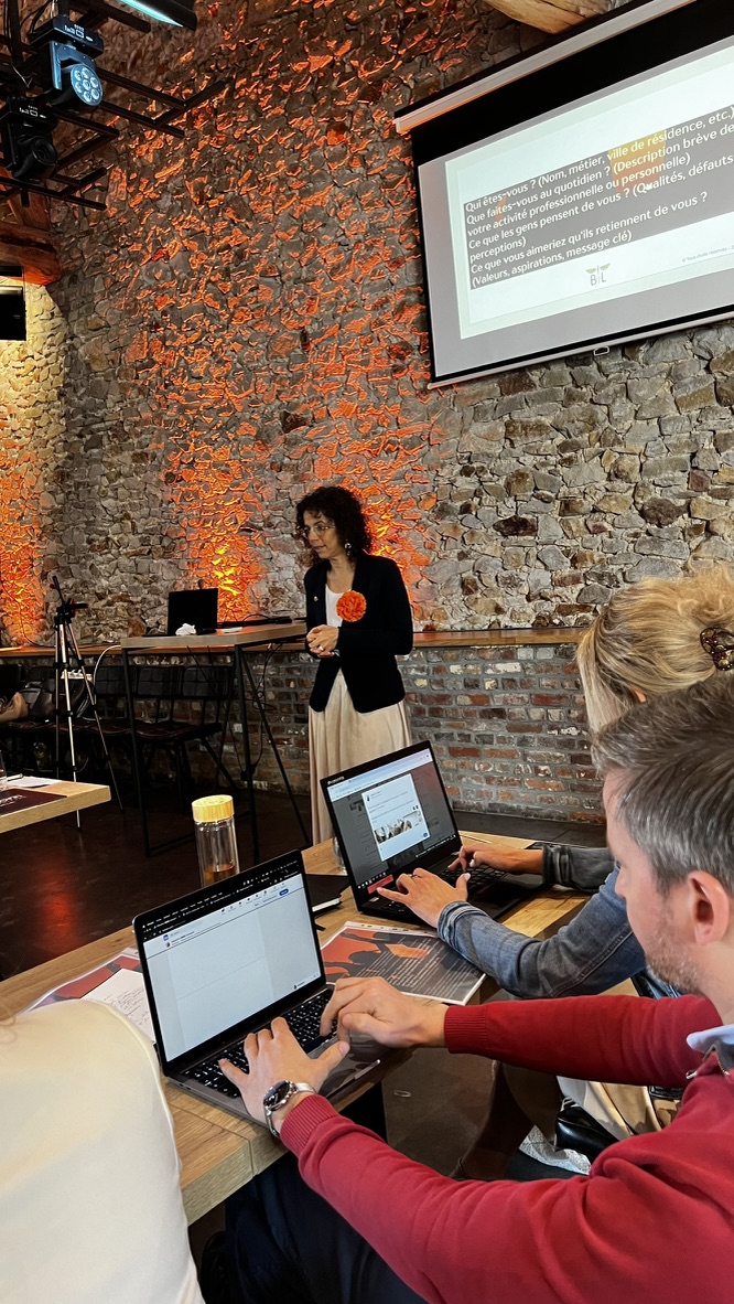 Hanane Risayindi, consultante en communication et personal branding LinkedIn pour dirigeants